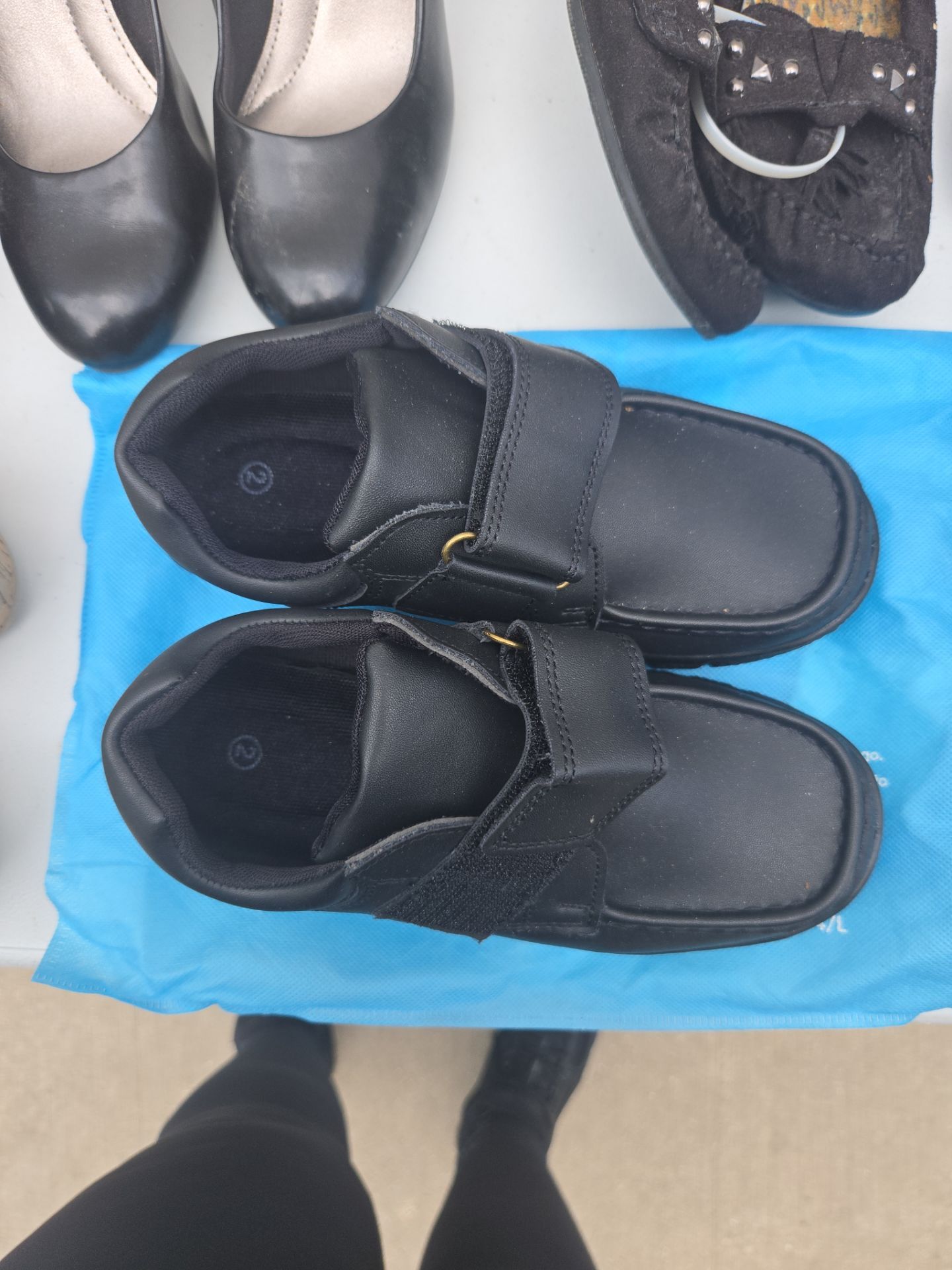 Boys size 2 dress shoes