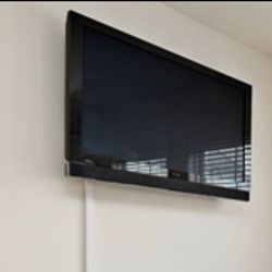 50 Inch Pioneer Tv With Soundbar