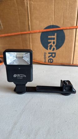 Digital Alave Flash with bracket