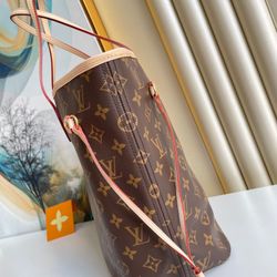 Louis Vuitton Neverfull Bag