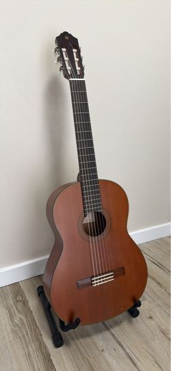 Yamaha CG122MCH Classical Guitar Solid Cedar Top