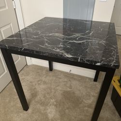 Dining room Table And 4 Chairs 