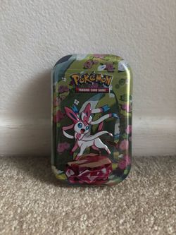 Prismatic Sylveon Tin