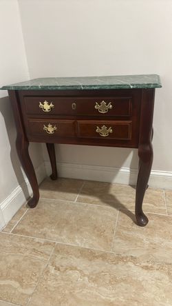 Vintage Queen Anne Table