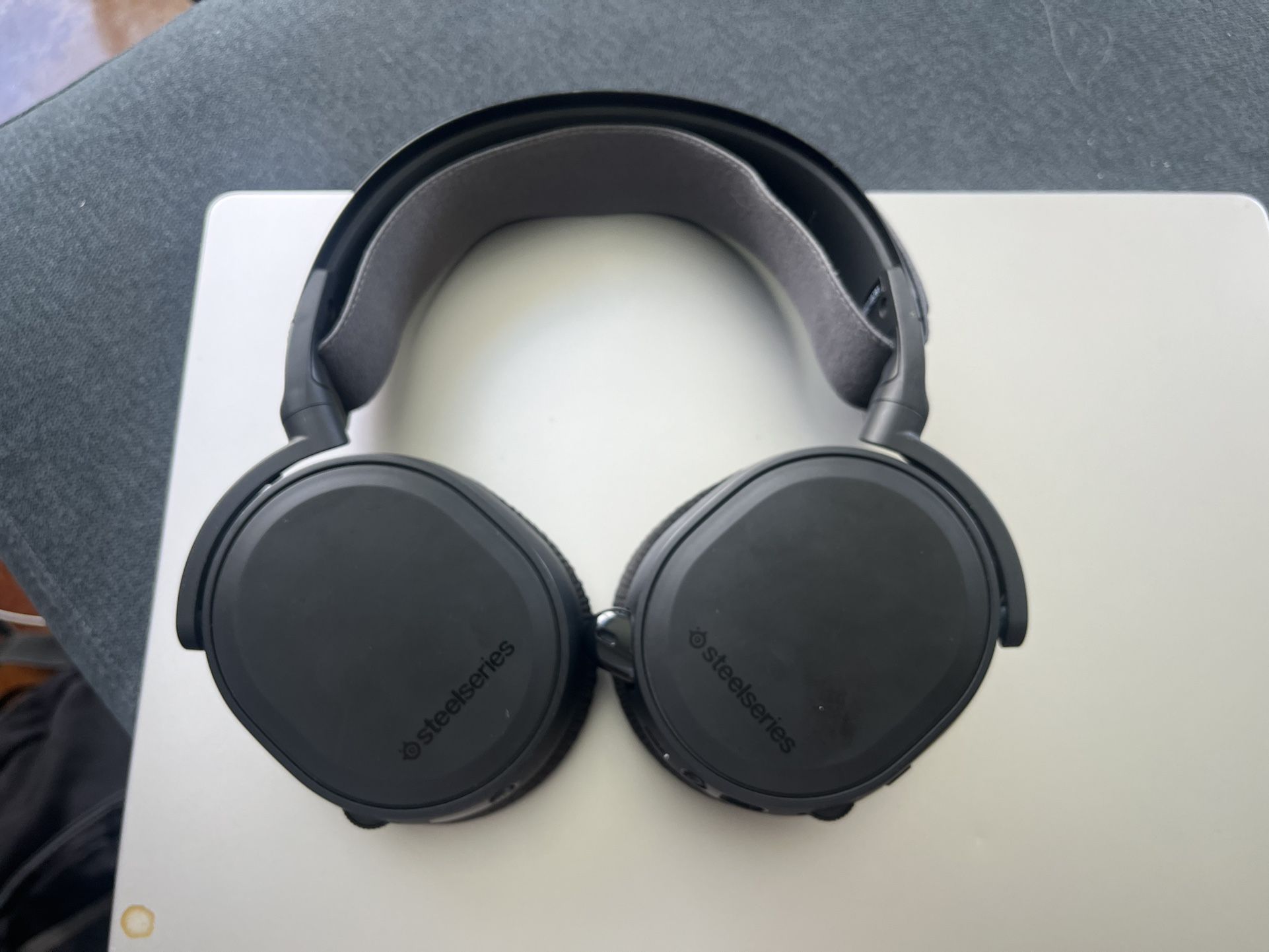 Steel Series Arctis Pro