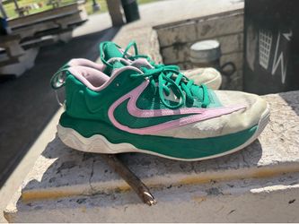 Nike shoes