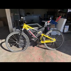 Giant Warp Mountain Bike