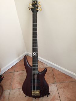 Ibanez K-5 active pick up’s with hard case600