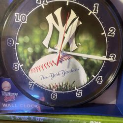 Yankees Clock 