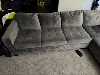 Keshia Kayla sectional couch