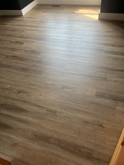 Laminate Flooring 
