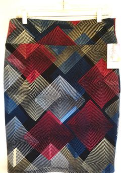 **Brand NEW with TAGS LuLaRoe CASSIE Skirt***