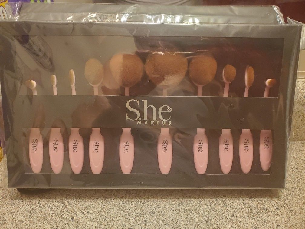 SHE MAKEUP OVAL BRUSHES