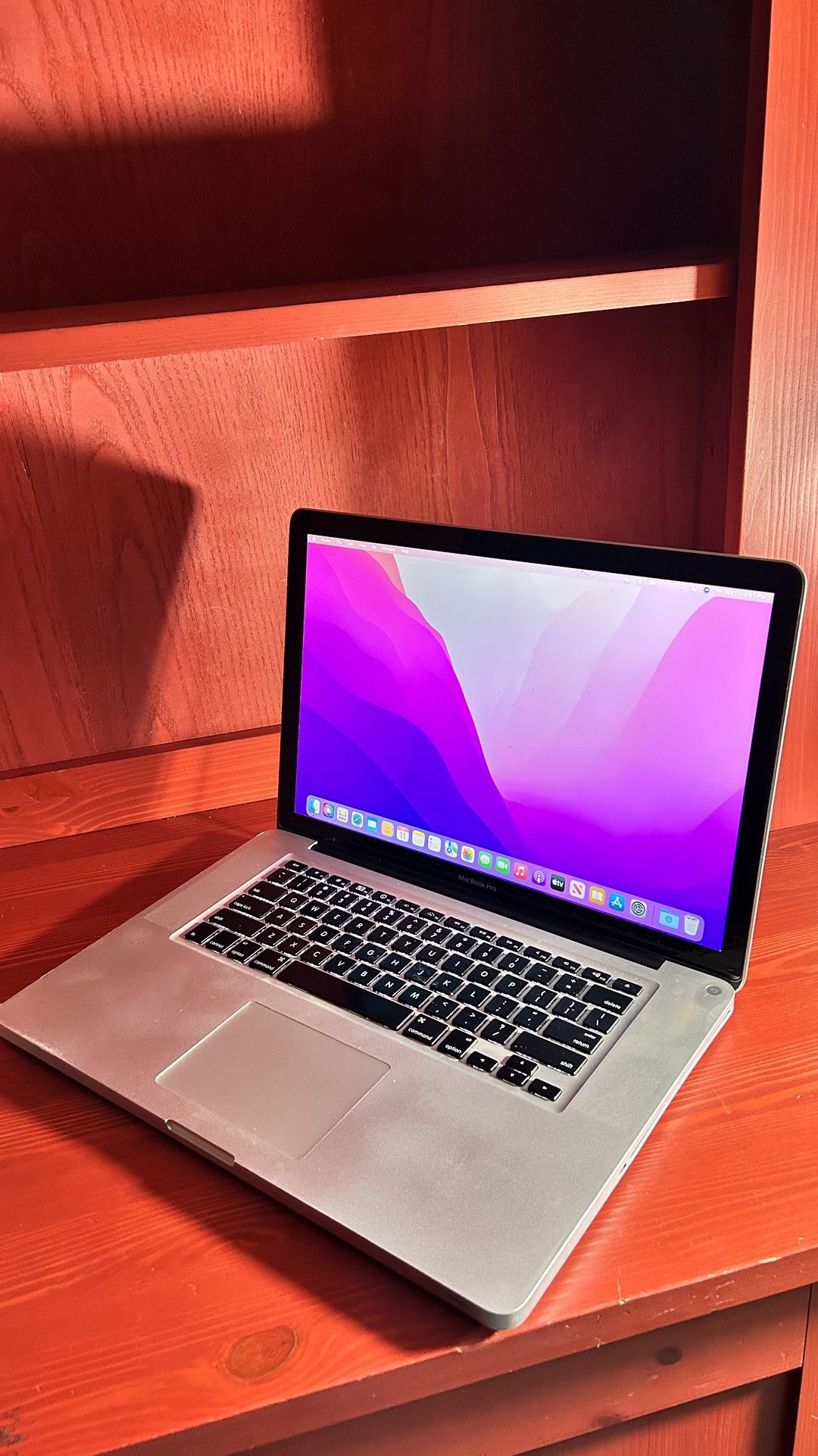 Apple MacBook Pro 15” I7 Processor 8GB RAM 256GB SSD macOS Monterey $200