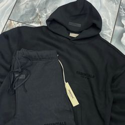 Essential Sweater And Hoodie