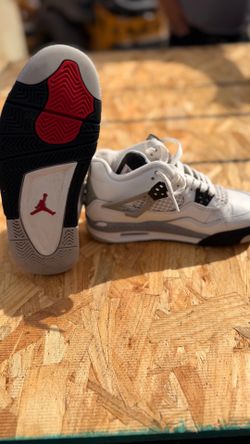Air Jordan 4 Retro black shoes