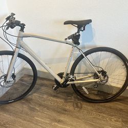 Raleigh Cadent 3 - Hybrid Bicycle 
