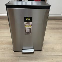 Trash Can - Step Bin, stainless steel 