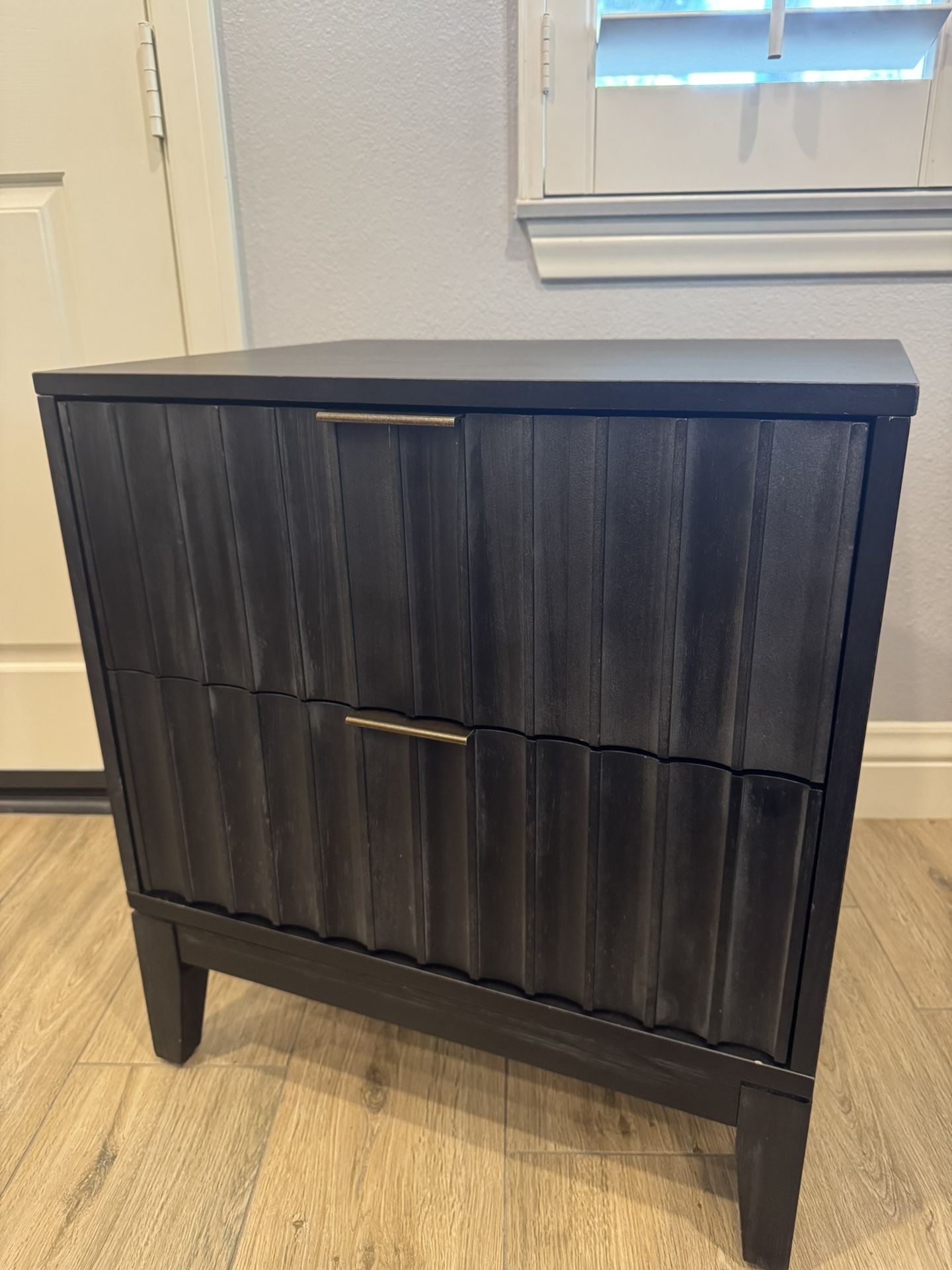 2 End Tables/Nightstands with Drawers (see description)