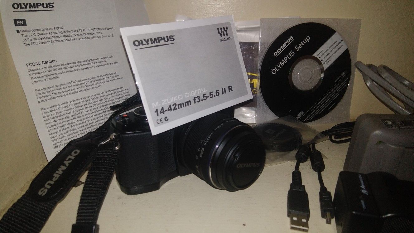 (Obo) Olympus m10 camera and lense