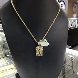 10k Gold With Diamond Pendant With 10k Gold Chain!!