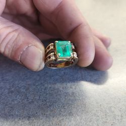 Emerald And Diamond Ring