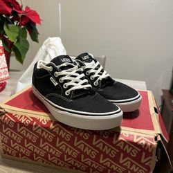 Women’s Vans Shoes Size 7 (Almost New)