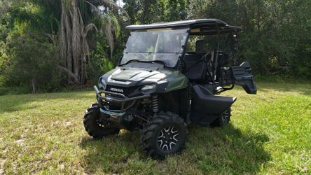 Honda Pioneer Side-by-Side UTV