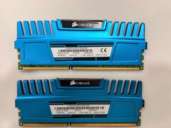 Corsair Vengeance 8GB Kit (2 x 4GB) DDR3 Desktop RAM — 1600MHz Blue
