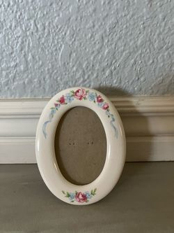 2” x 3”Photo Frame With Glass-New