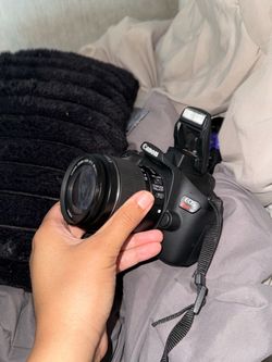 CANON  EOS REBEL 17
