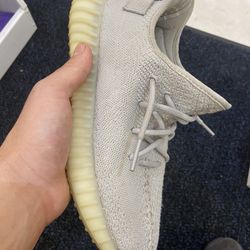 Sesame Yeezy 350 Size 9.5