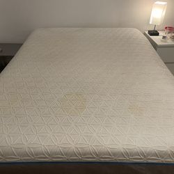 Queen Tempurpedic Mattress