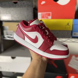 Jordan 1 Low “Cardinal”, Size 9