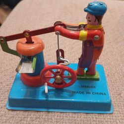 1980S China Tin Litho Windup Man With Water Pump Toy 2.75" Tall In Box Vintage