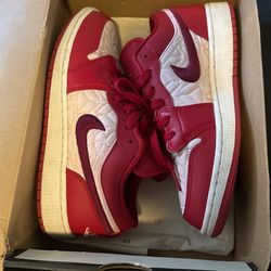 Jordan 1 Low Beetroot