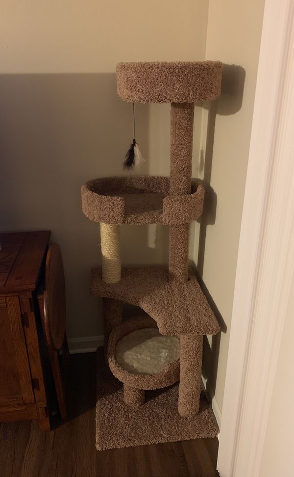 Cat Tower for Sale in Cincinnati, OH OfferUp