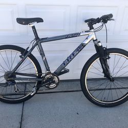 Trek 6700 26” mountain bike, needs tune-up and left gear needs replacement, otherwise a great bike for the price! $300 Cash at pickup in Apex.