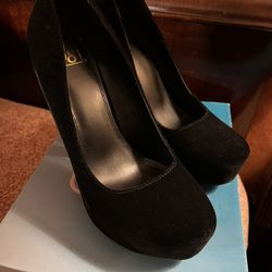 Black Velvet High Heels 