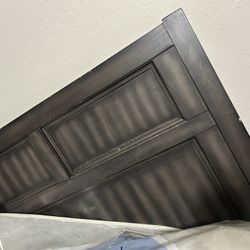 Queen Bedroom Set