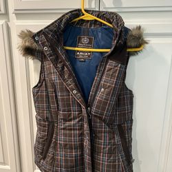 Ariat women vest, size M
