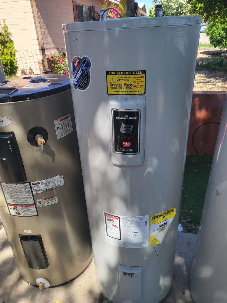 Electric Water Heater 50 Gal In Good Condition And Warranty Works Great