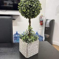 ARTIFICIAL BOXWOOD TOPIARY TREE