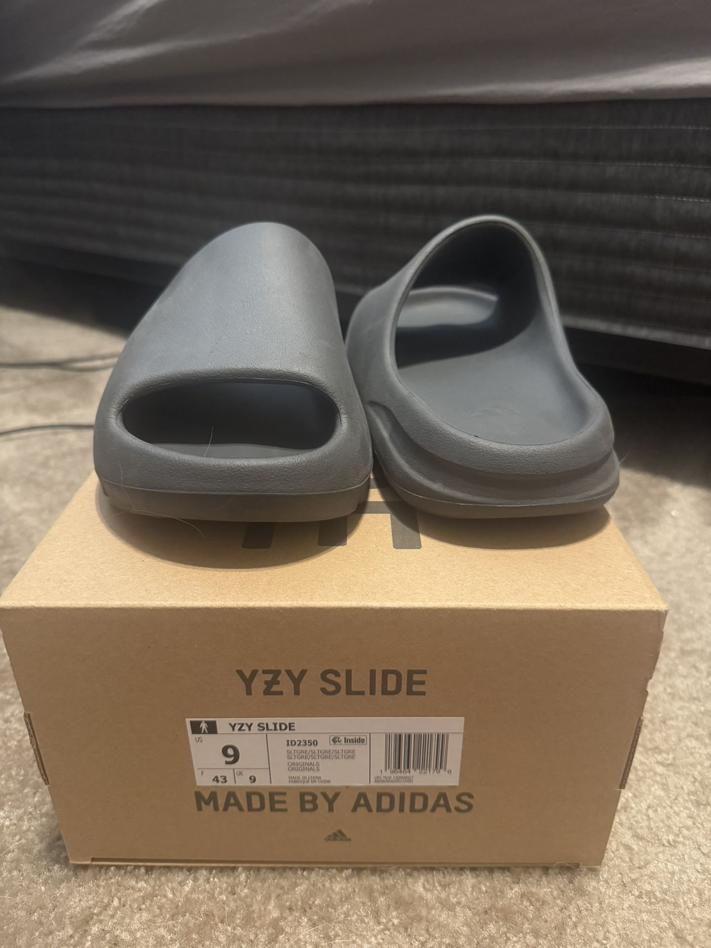 Yeezy Slide