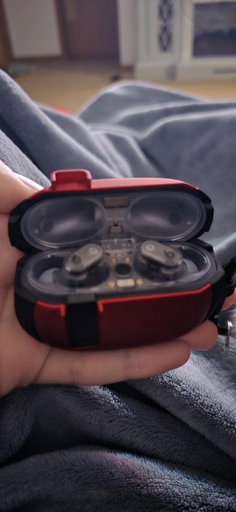 Beats Studio Buds + (Transparent)