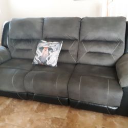 2 Piece Couch Seats 5 Less Than 4 Years Old 
