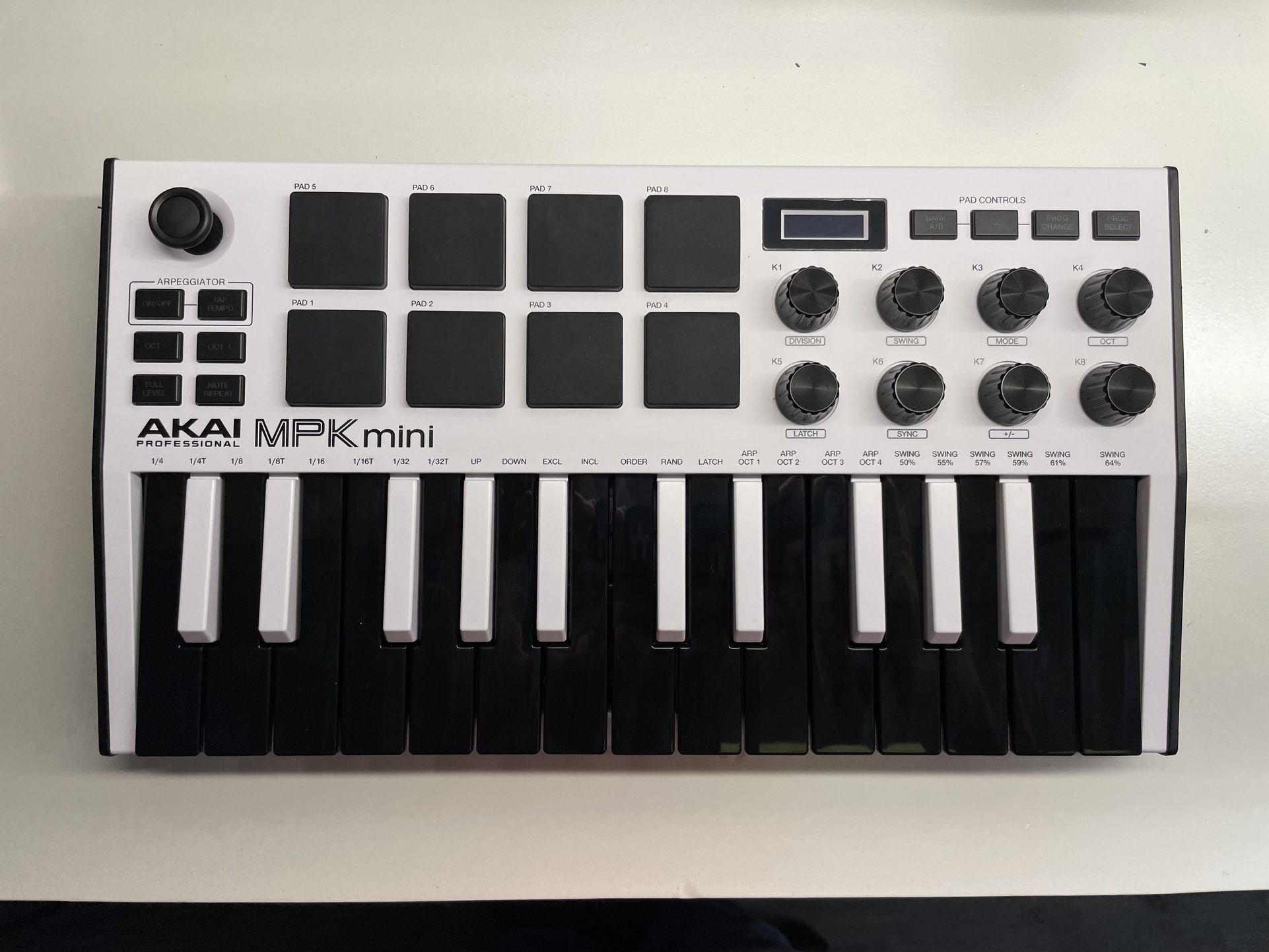 Akai MPK Mini MIDI Keyboard