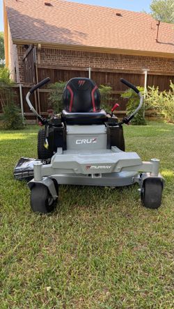 Cruz 42 in. 19.0 HP 540cc EX1900 Series Briggs and Stratton Engine Dual Hydrostatic Drive Gas Zero