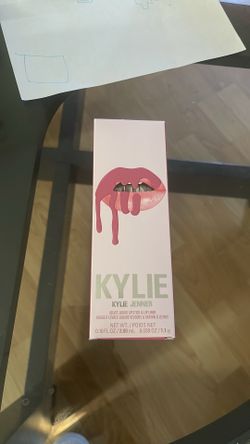 Kylie Jenner Velvet Lip Kit