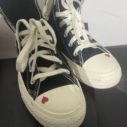 Converse “Love Yourself”